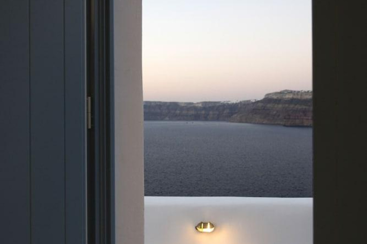 Akrotiri Cove
