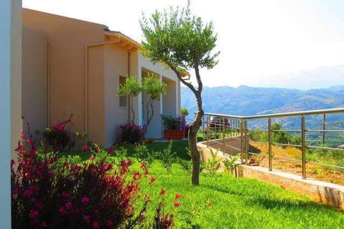 Aksos Suites Accessible Accommodation