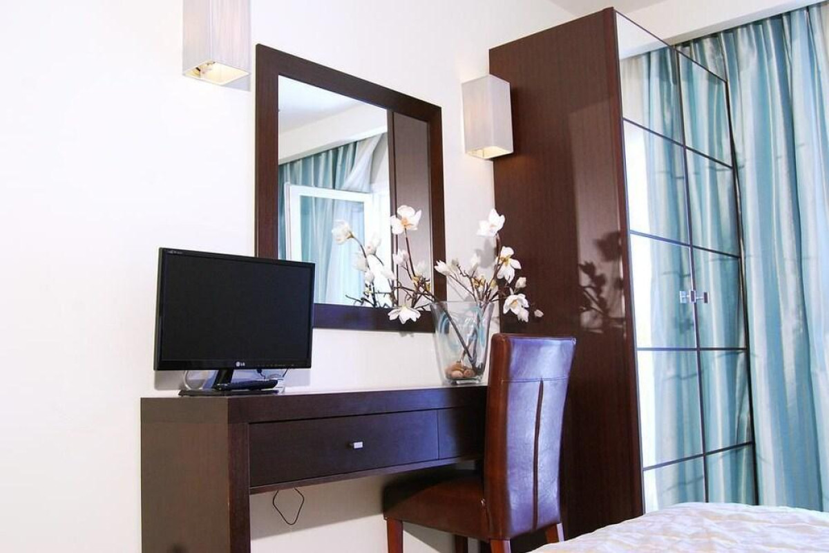 Akteon Girni Hotel