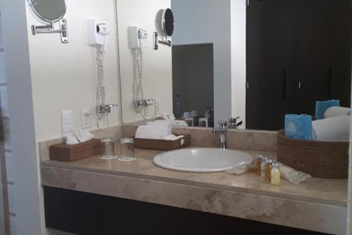Akumal Bay Beach & Wellness Resort
