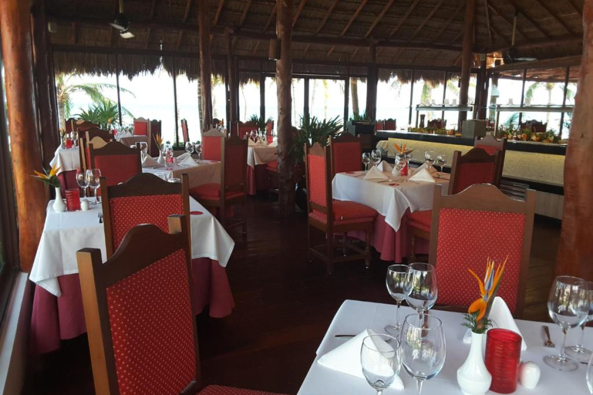 Akumal Bay Beach & Wellness Resort