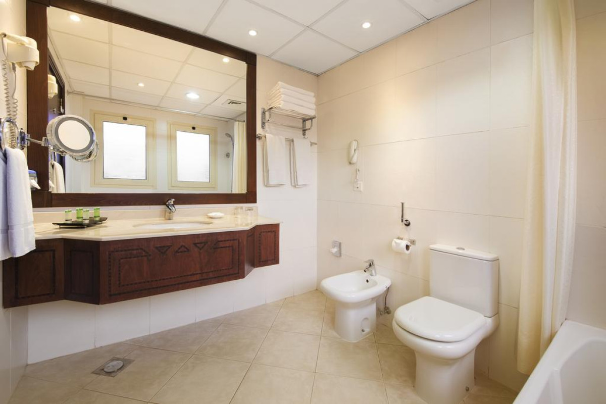 AL HAMRA RESIDENCE AND VILLAGE