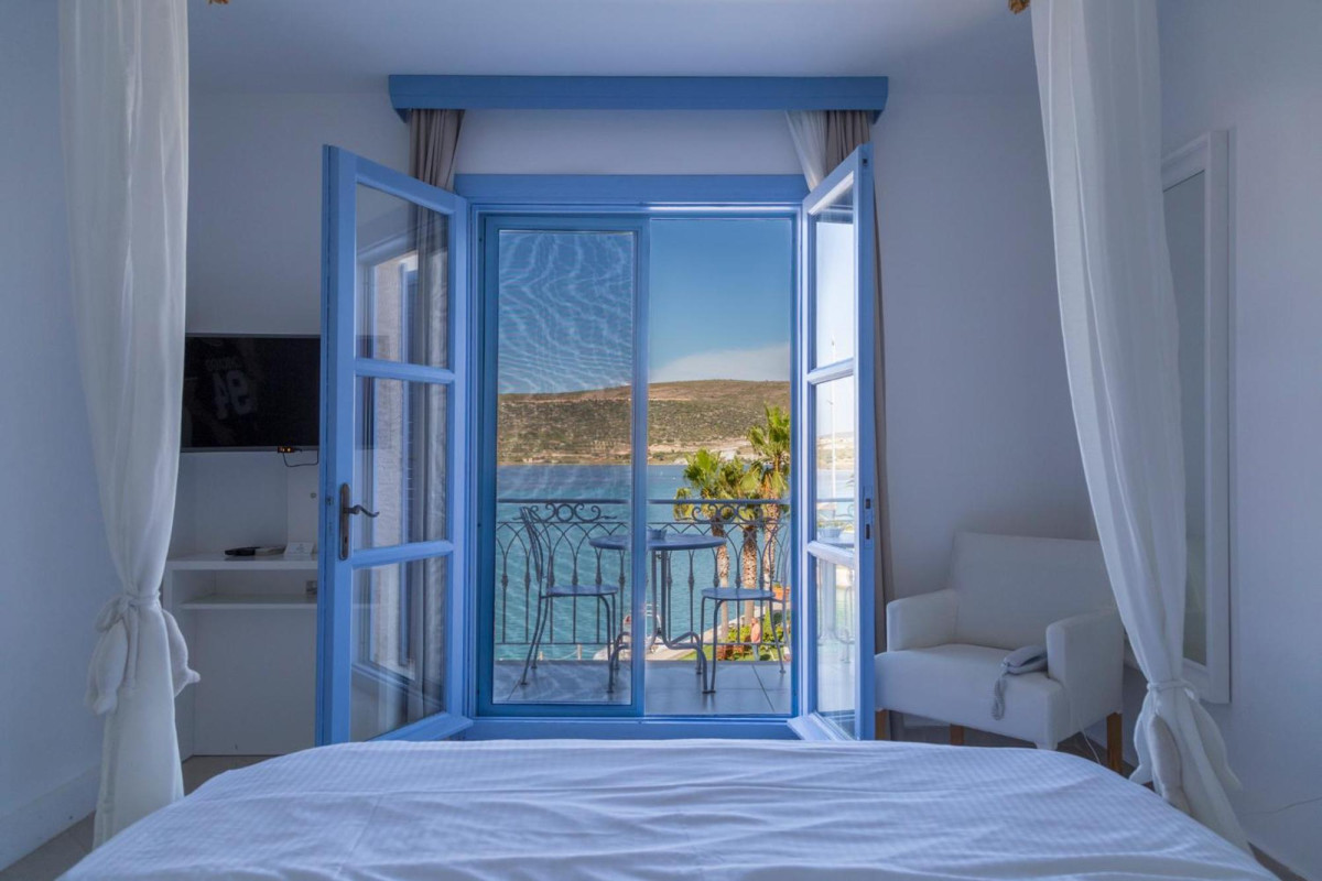 Alacati Port Hotel