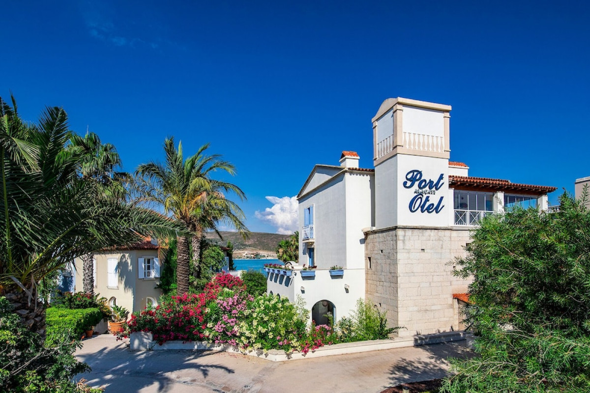 Alacati Port Hotel