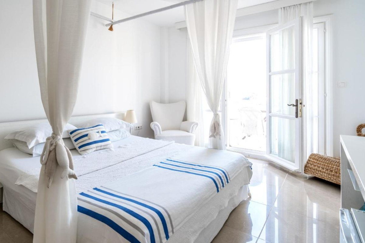 Alacati Port Hotel