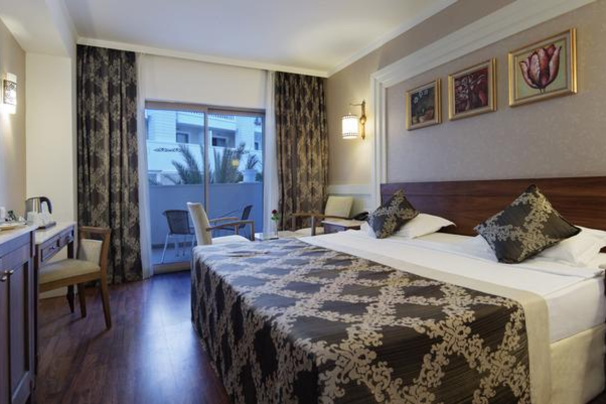 ALBA QUEEN HOTEL