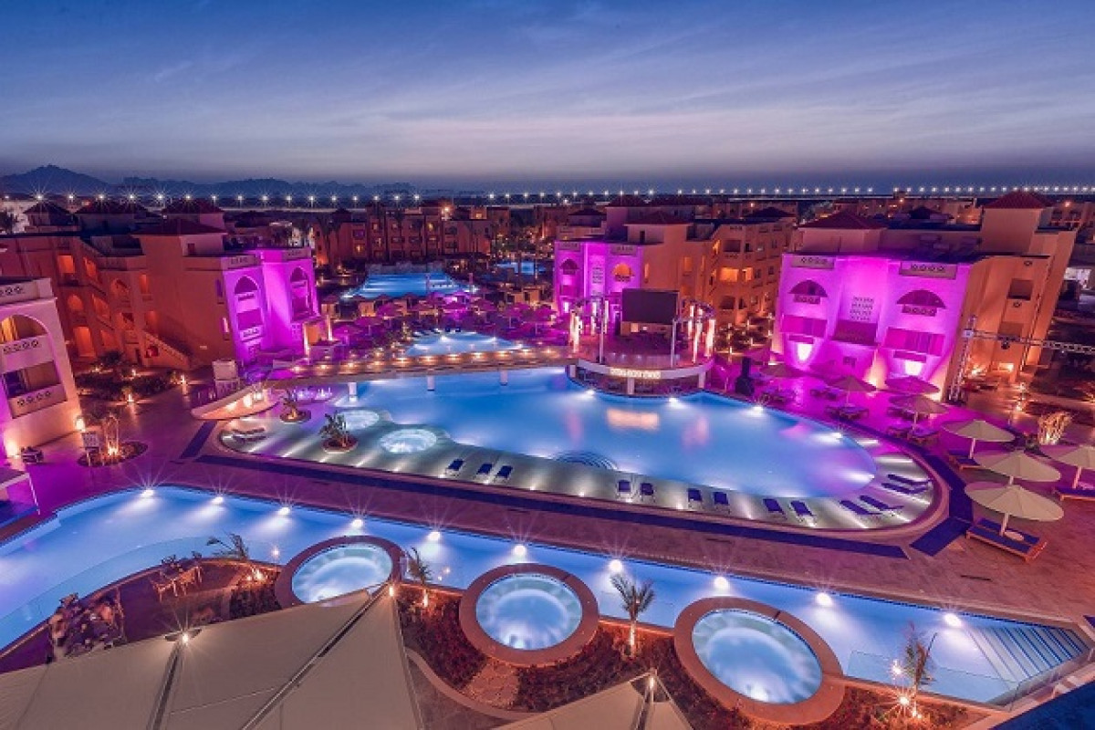 ALBATROS AQUA BLUE RESORT