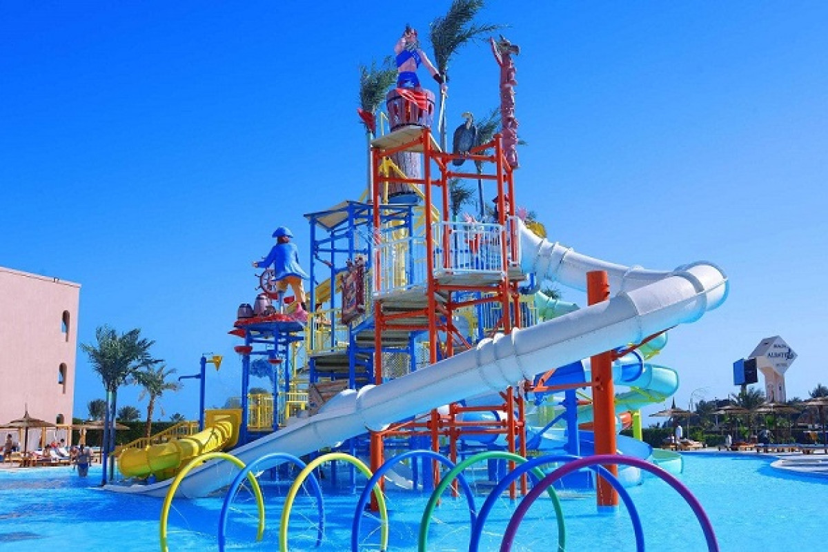 ALBATROS AQUA BLUE RESORT