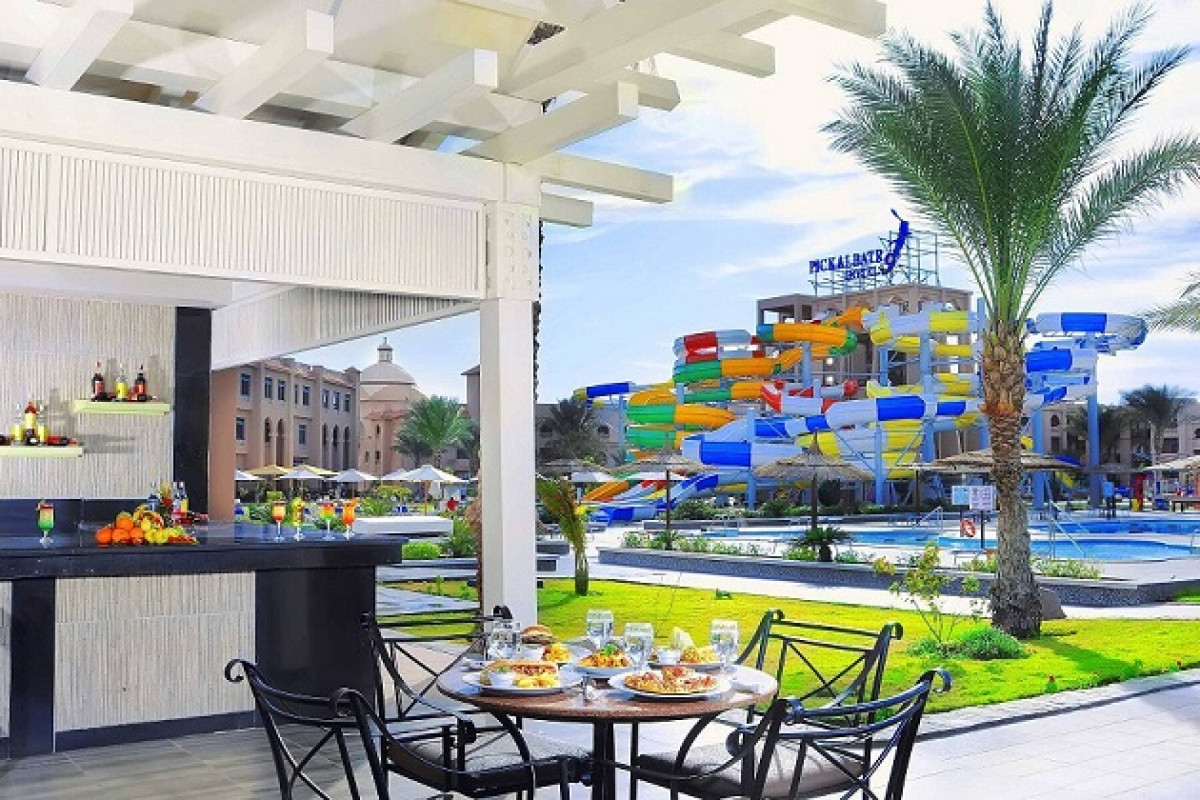 ALBATROS AQUA BLUE RESORT