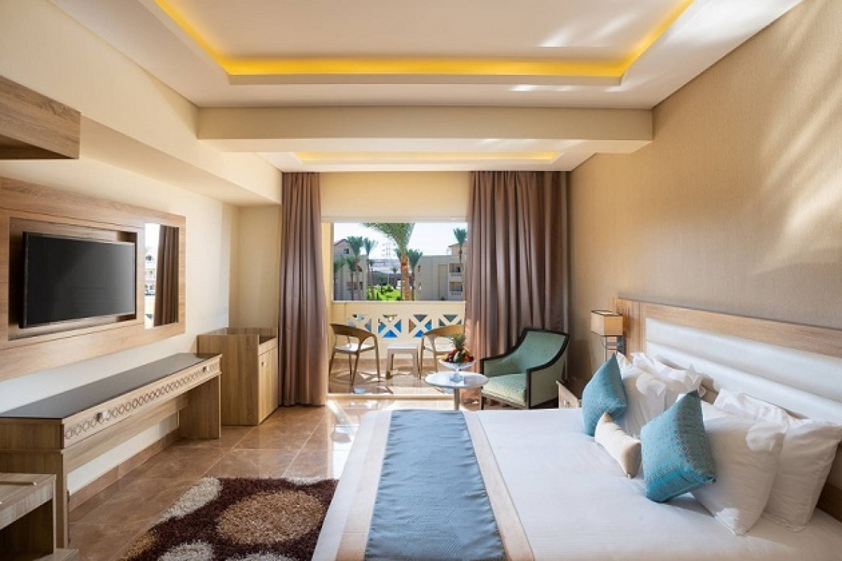ALBATROS AQUA BLUE RESORT