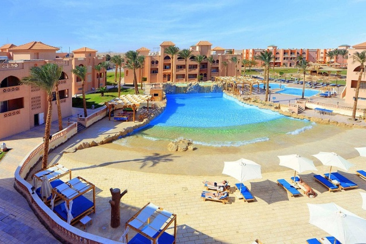 ALBATROS AQUA BLUE RESORT
