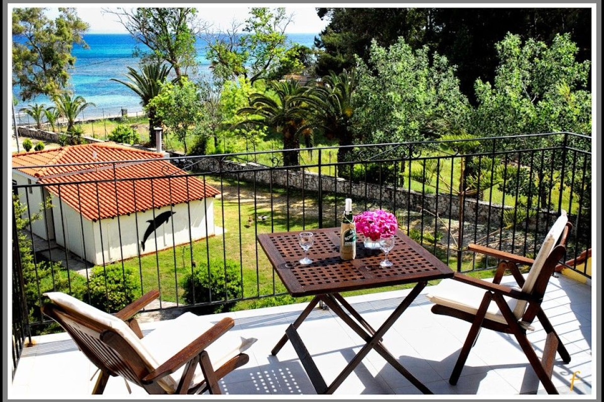 Albouro Seafront Apartments