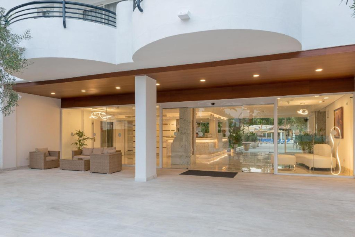 Alcudia Beach Aparthotel