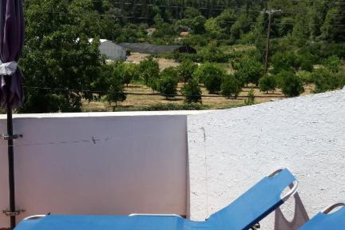Alekos Rooms and Apartments