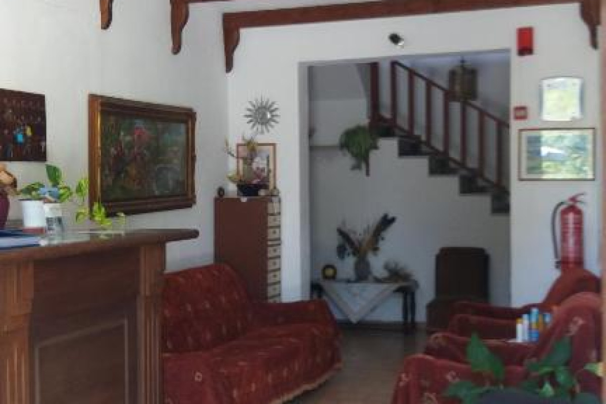 Alekos Rooms and Apartments