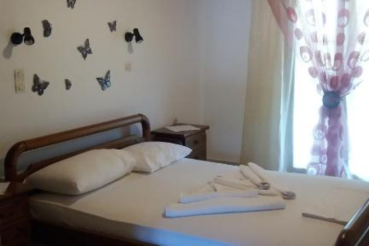 Alekos Rooms and Apartments