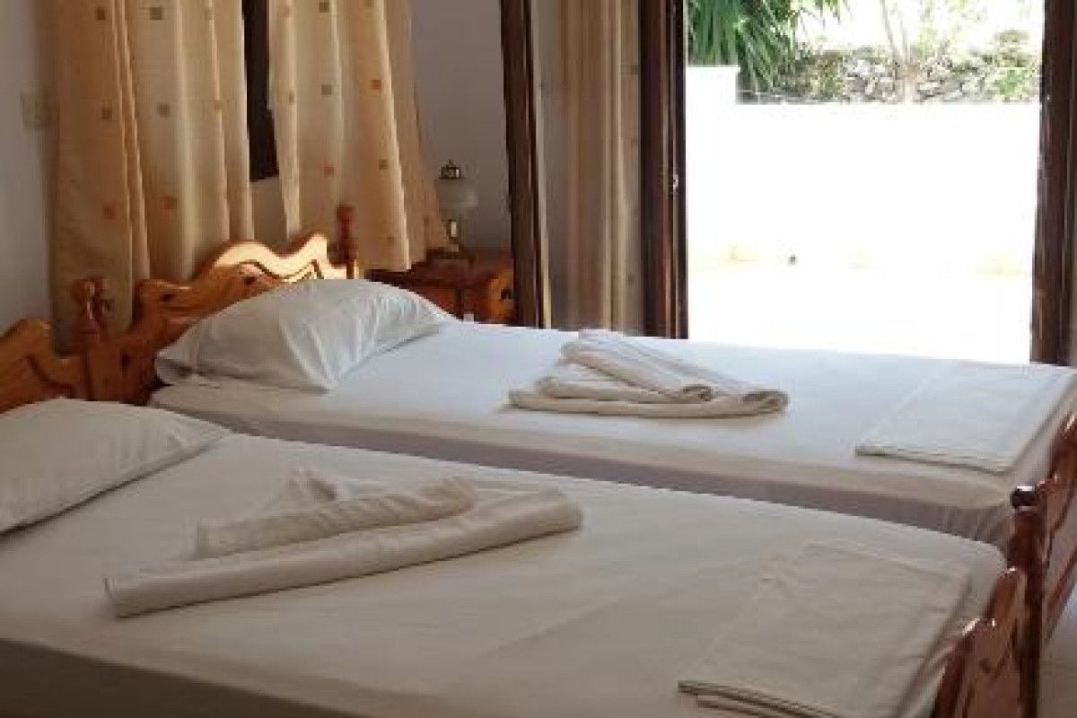 Alekos Rooms and Apartments