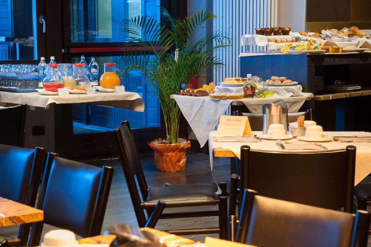 Alexander Charme Hotel