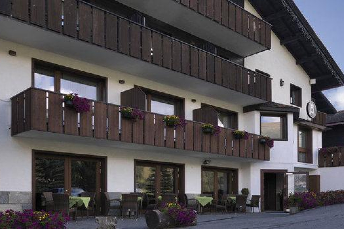 Alexander Charme Hotel