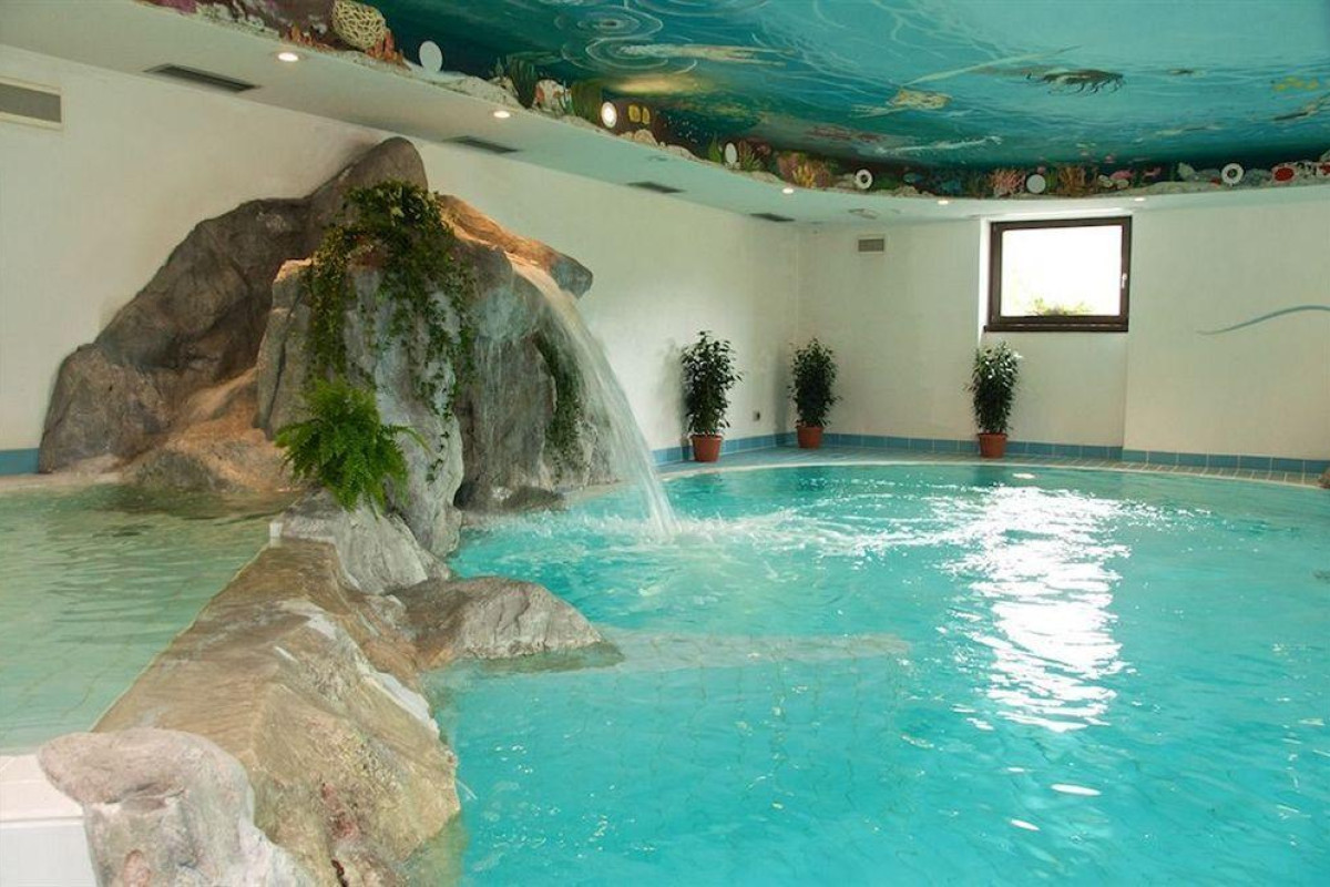 Alexander Charme Hotel