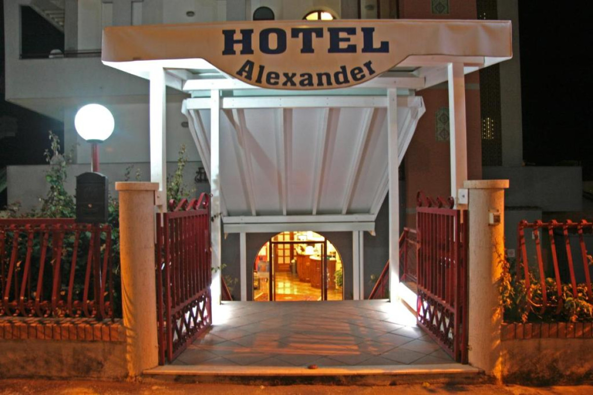 Alexander Giardini Naxos