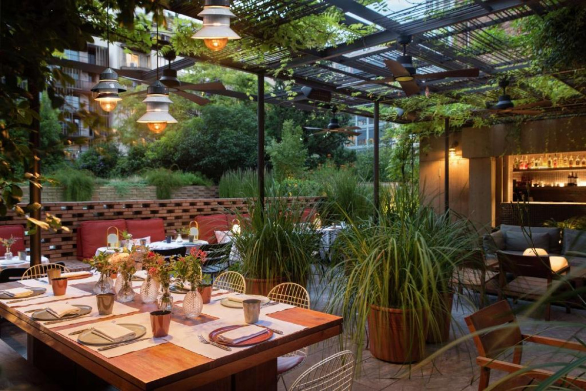 ALEXANDRA BARCELONA HOTEL, CURIO COLLECTION BY HILTON