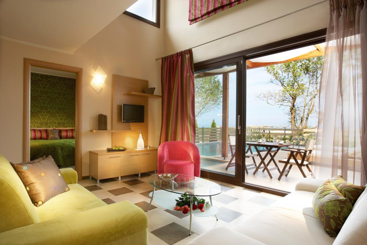 ALEXANDRA GOLDEN BOUTIQUE - GOLDEN BEACH