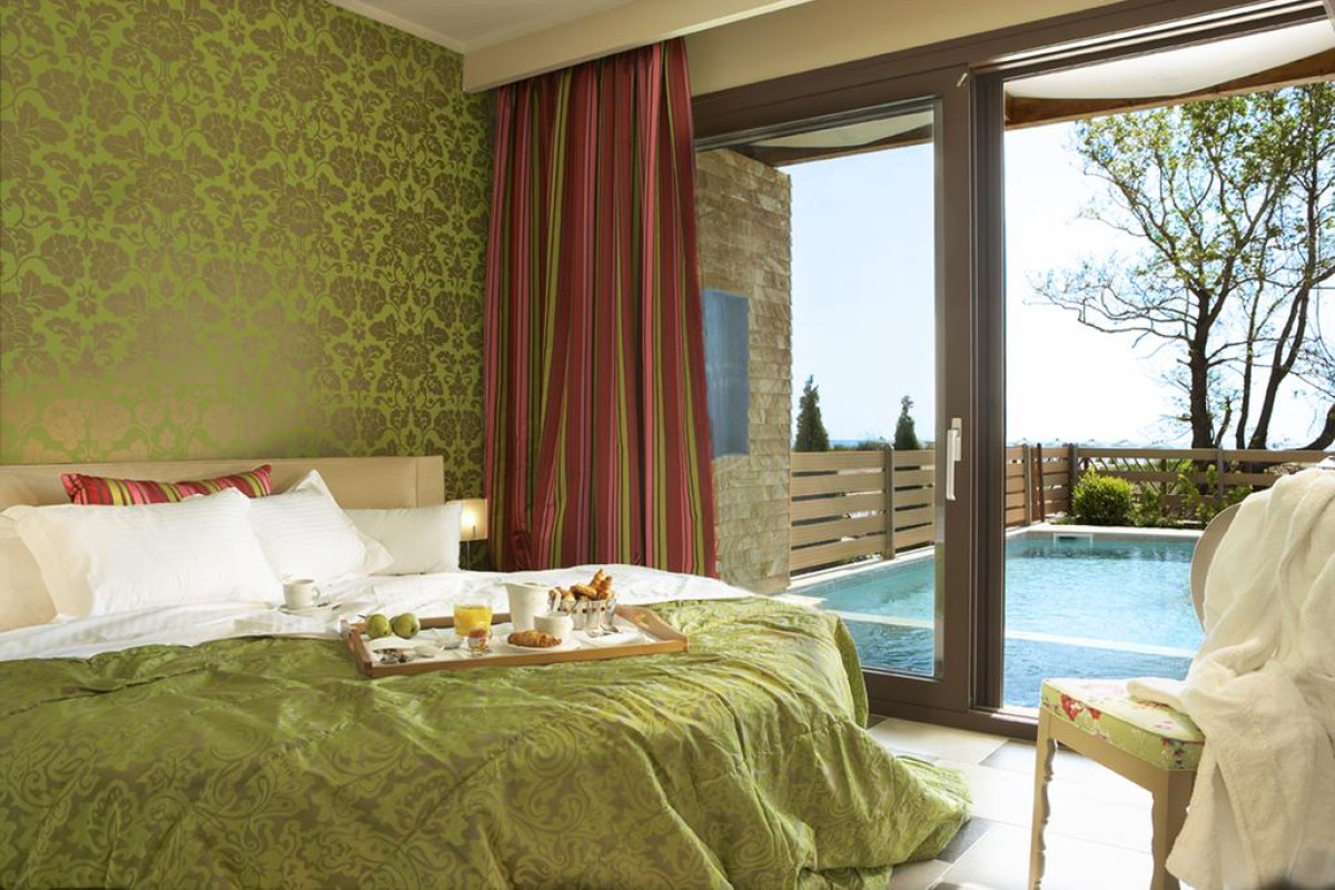 ALEXANDRA GOLDEN BOUTIQUE - GOLDEN BEACH