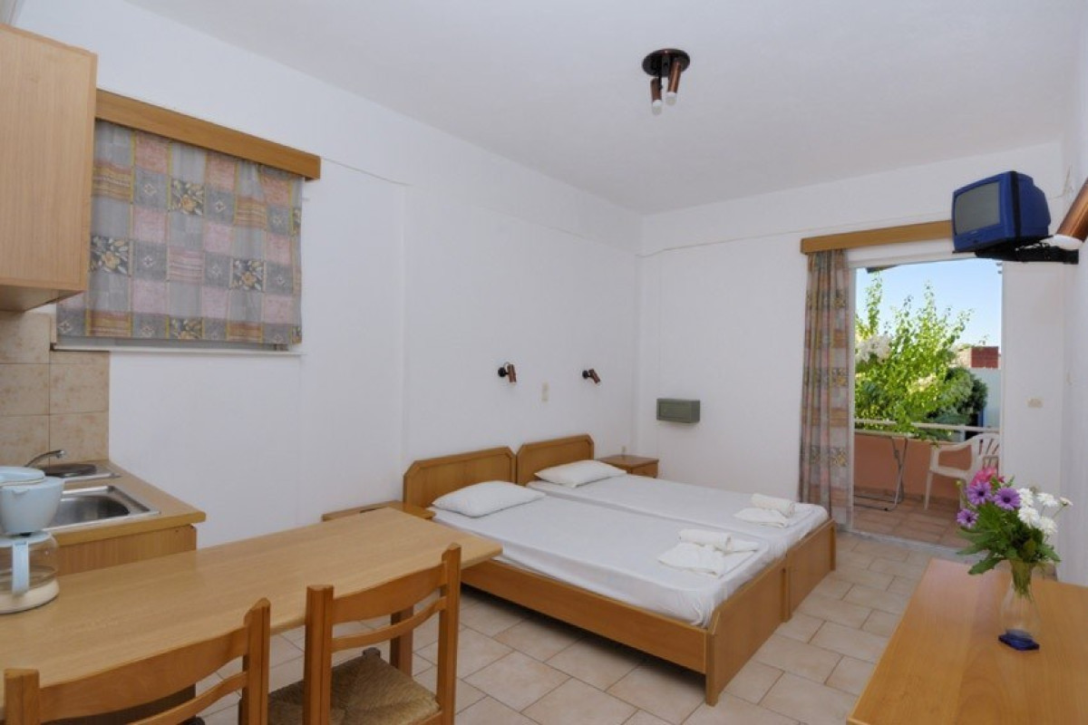 ALEXANDROS APARTMENTS