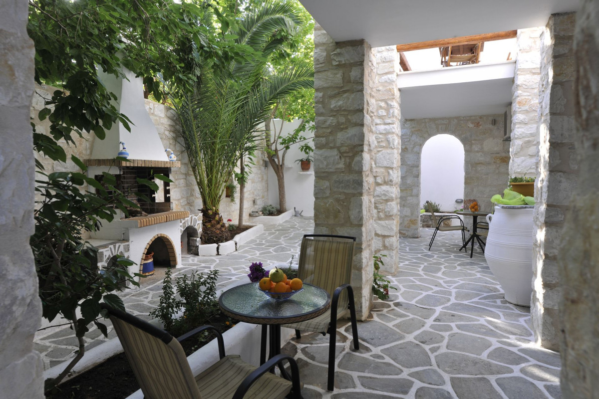 Alexandros Apartments Paros