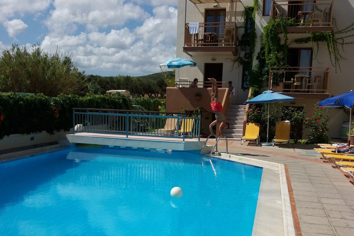 ALEXANDROS M HOTEL