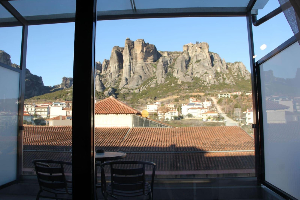 Alexiou Hotel