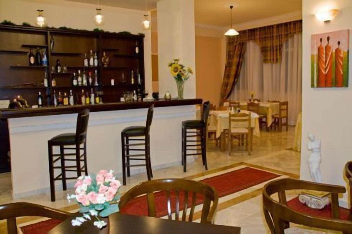 Alexiou Hotel