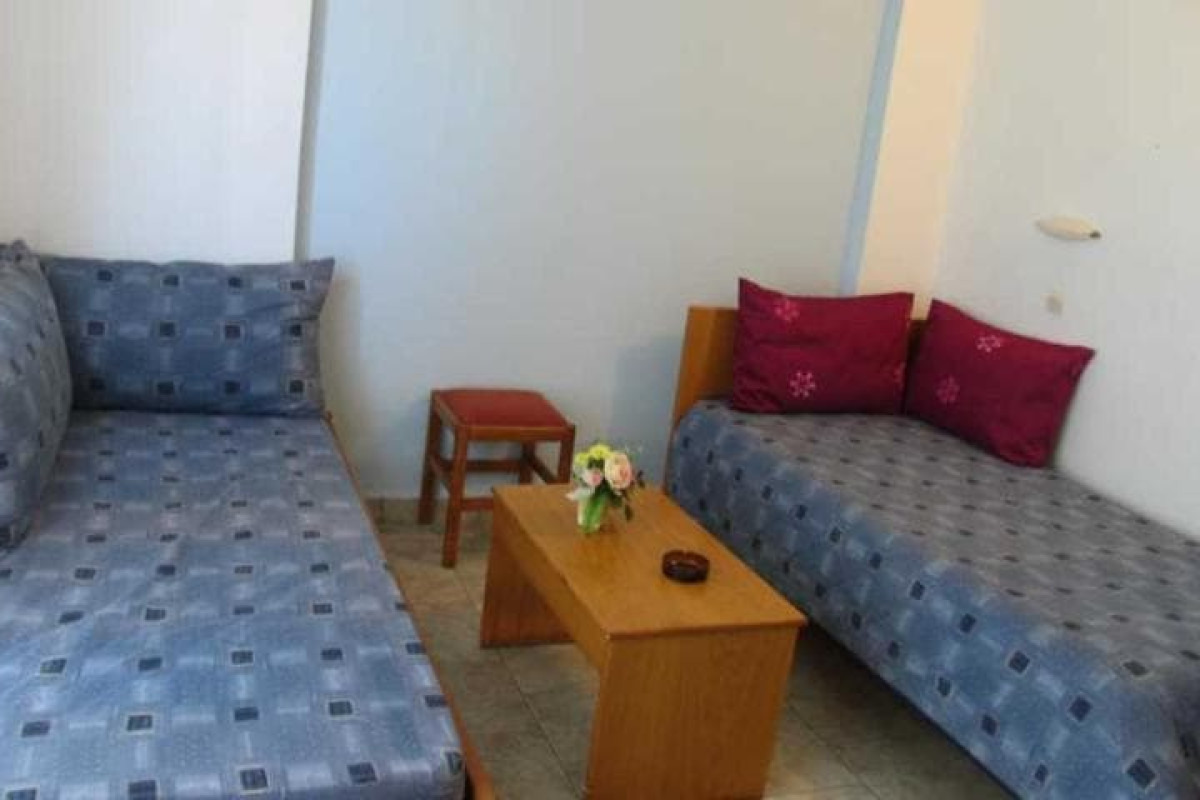 ALEXIS POOL APARTMENTS