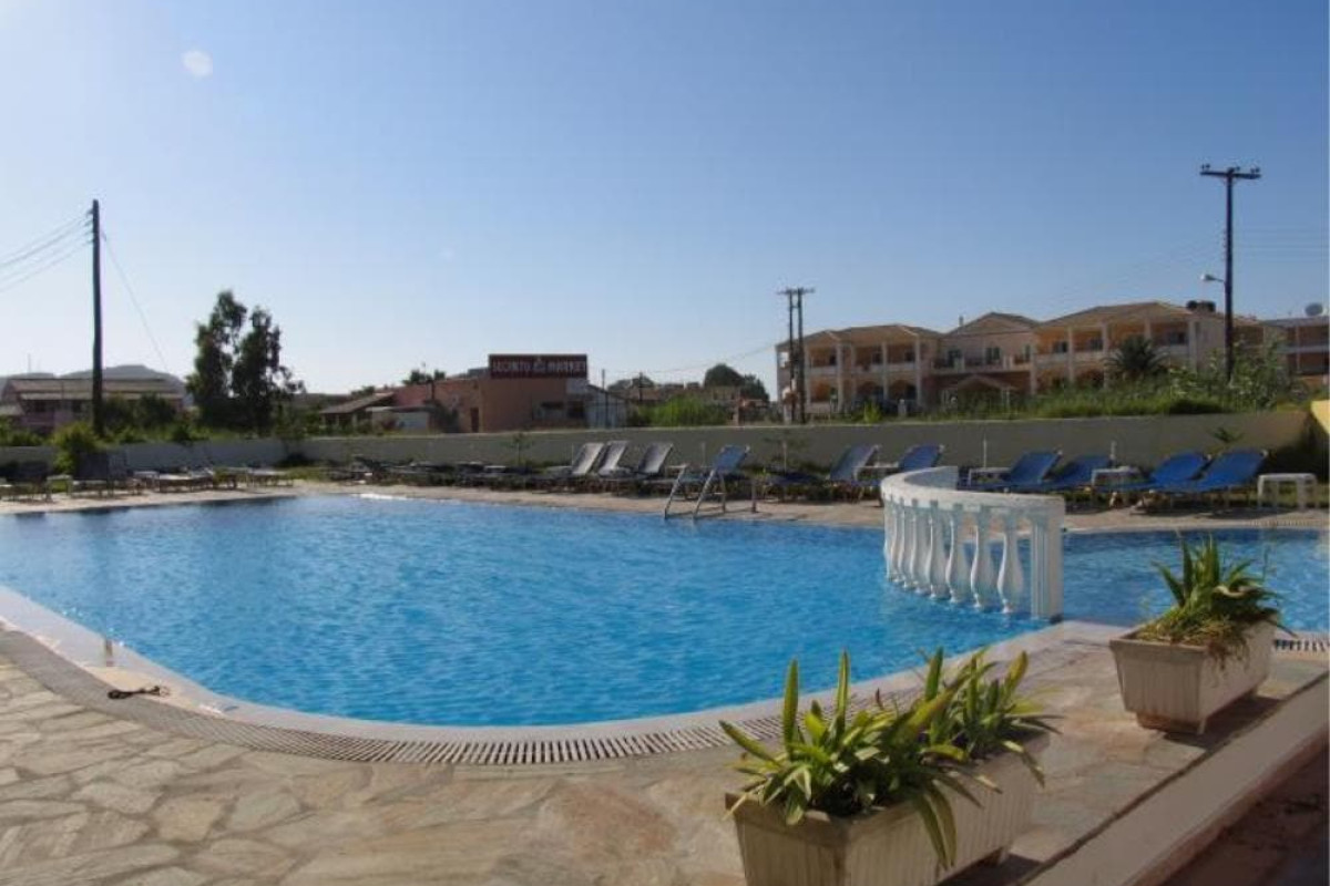 ALEXIS POOL APARTMENTS