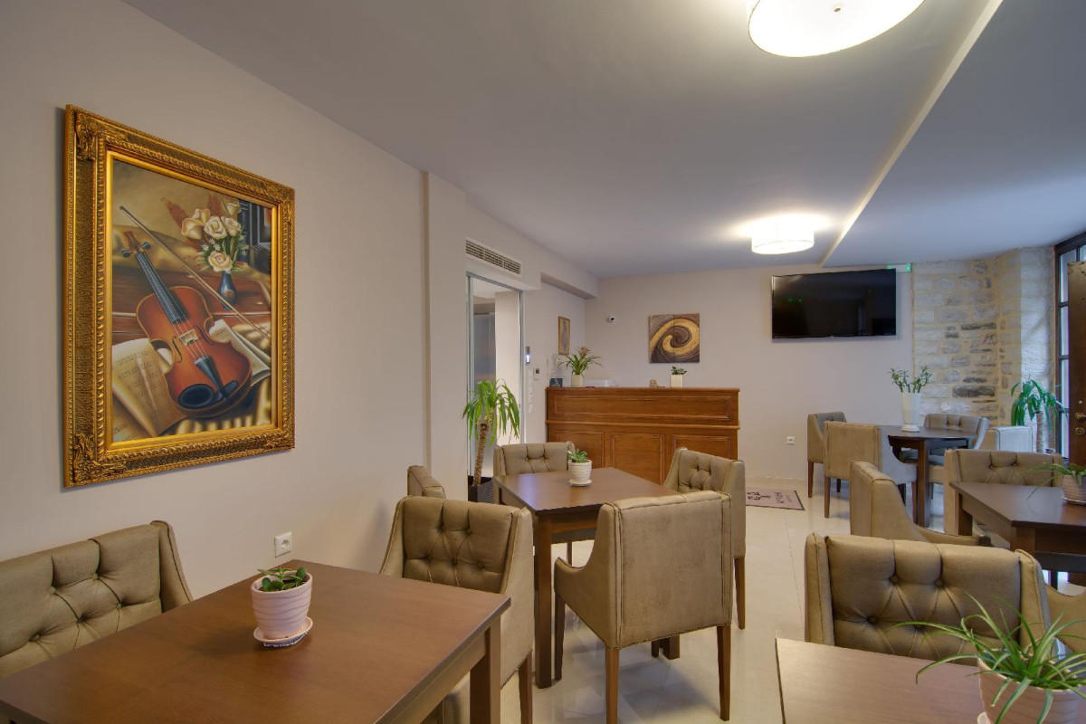 Ali Pasha Hotel