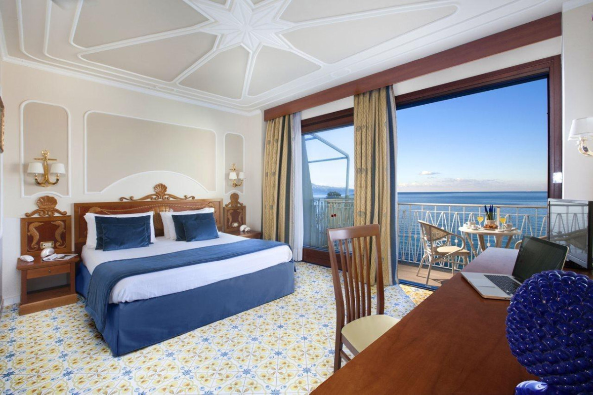 Alimuri Bay Resort