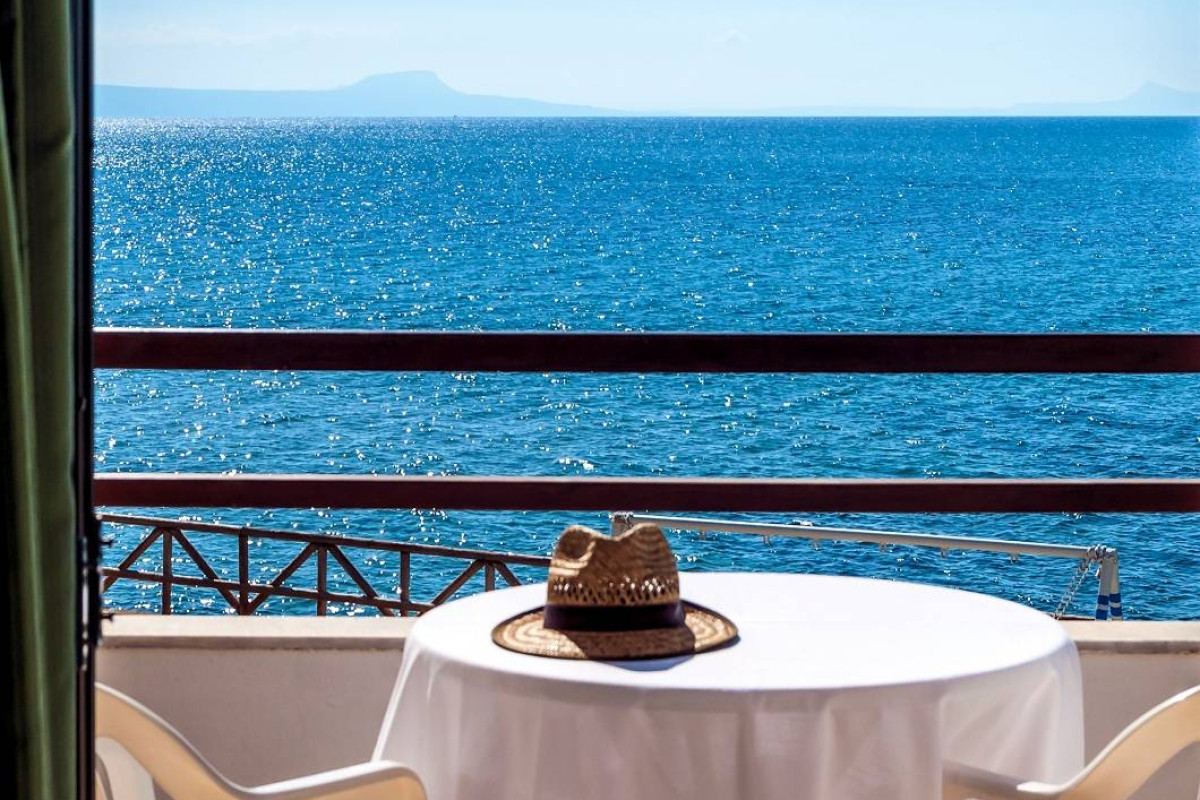 ALKIONIS BEACH HOTEL APARTMENTS