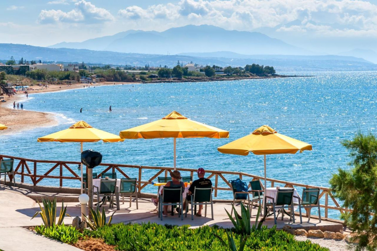 ALKIONIS BEACH HOTEL APARTMENTS