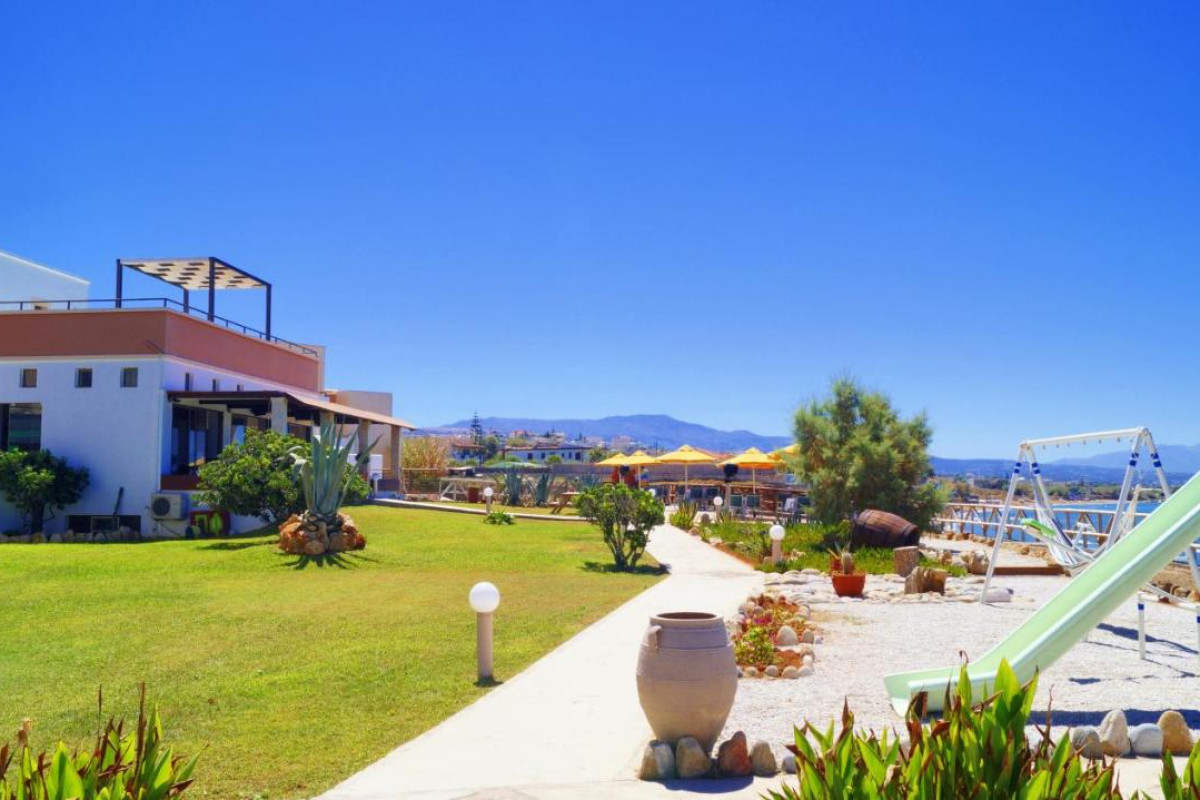 ALKIONIS BEACH HOTEL APARTMENTS