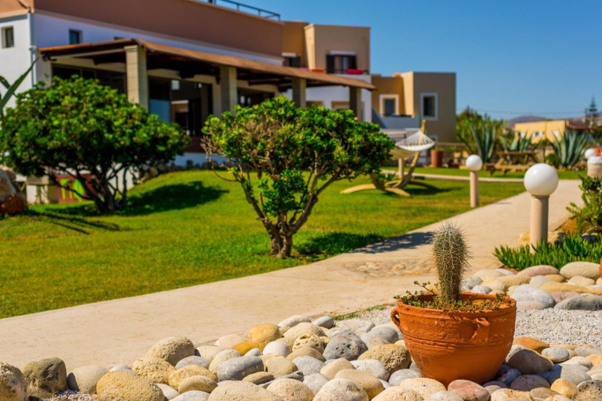 ALKIONIS BEACH HOTEL APARTMENTS