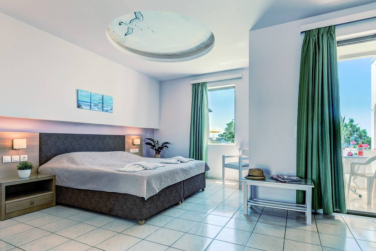 ALKIONIS BEACH HOTEL APARTMENTS