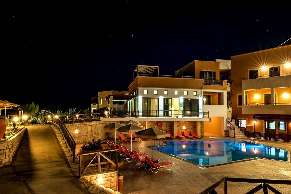 ALKIONIS BEACH HOTEL APARTMENTS