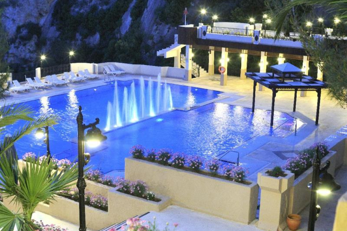 ALKOCLAR ADAKULE HOTEL