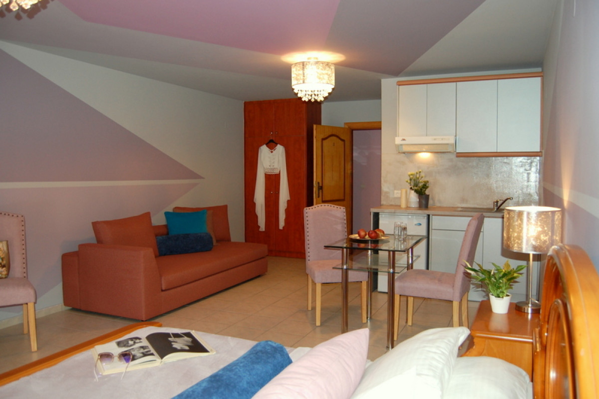 Alkyoni Apartments and Studios