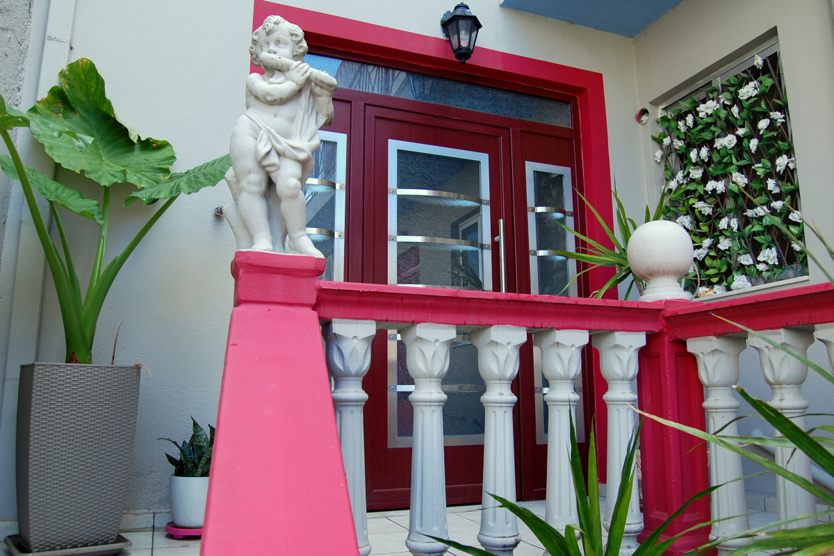 Alkyoni Apartments and Studios