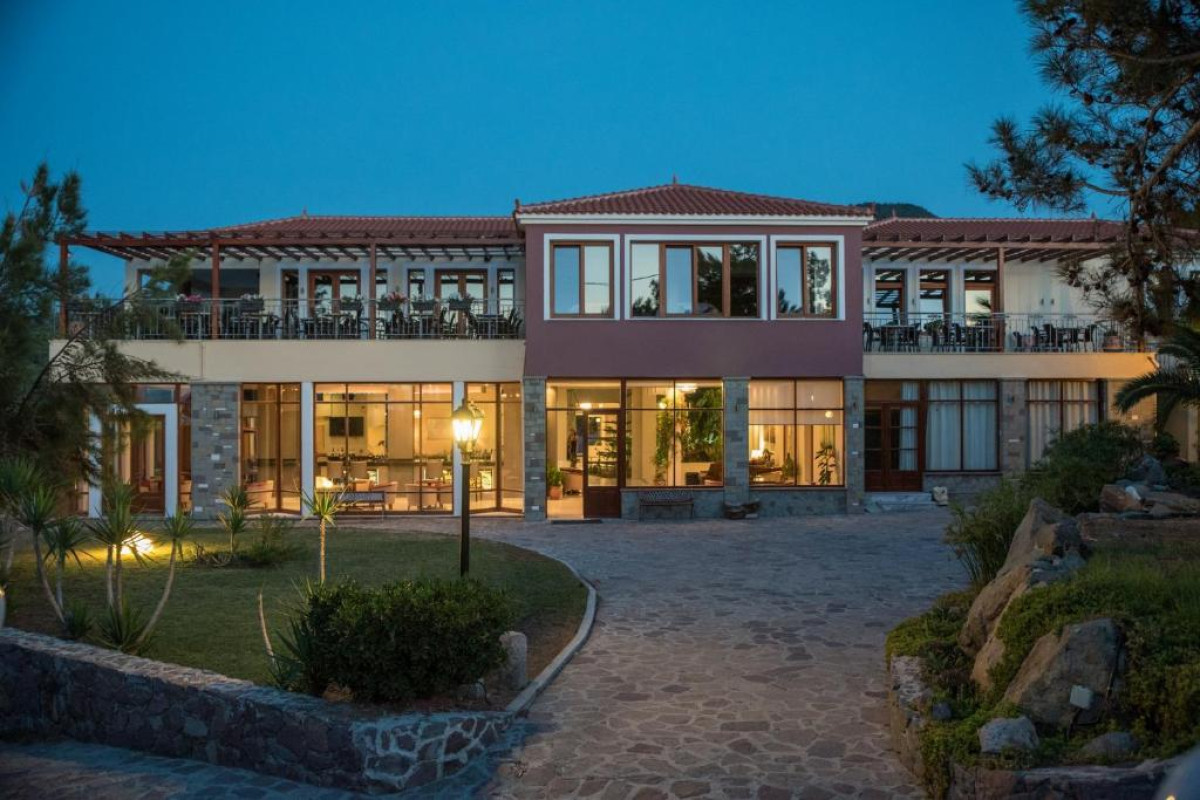 Alma Hotel