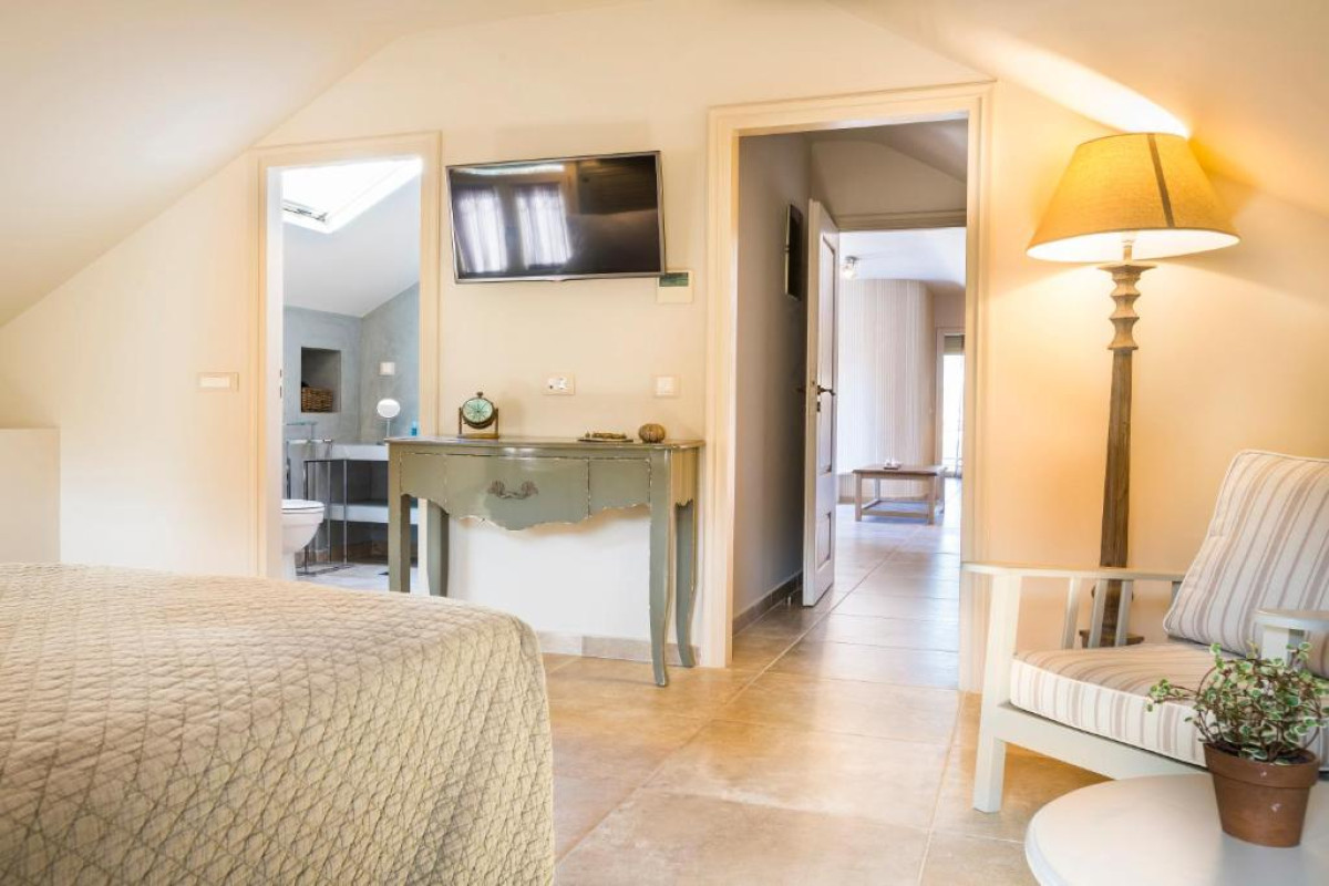 Almyra Hotel
