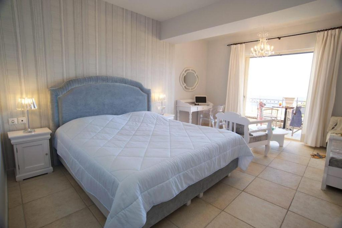Almyra Hotel