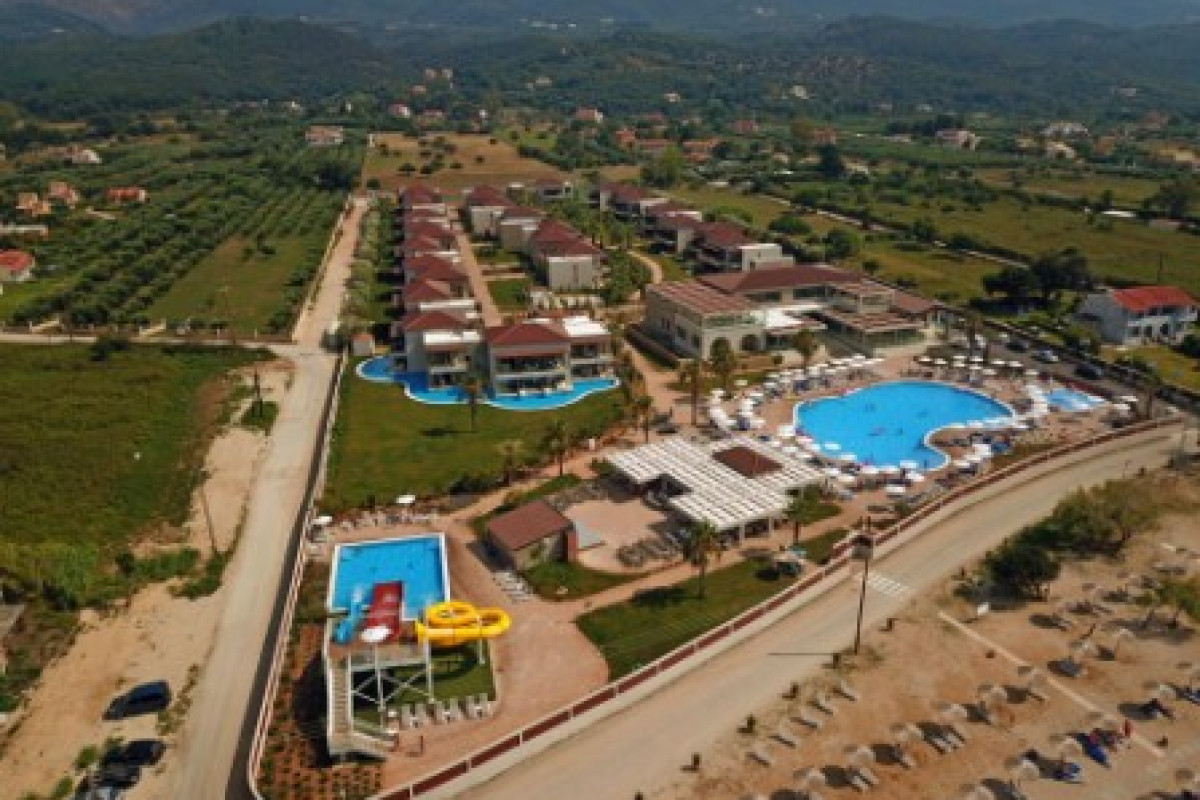 Almyros Beach Resort & Spa